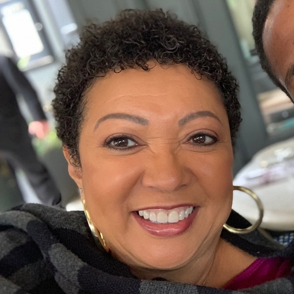 Meet your Posher, Renee - Picture 1 of 1